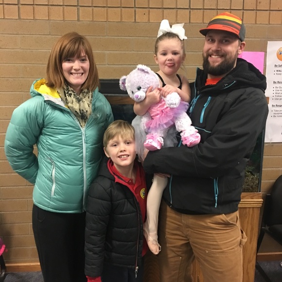 Meet your Posher, Emily - Picture 2 of 6